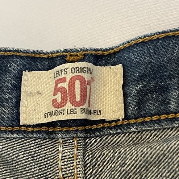 Women's Vintage 90s Levi's 501 Reworked Cutoff Denim Shorts - Picture 3 of 7